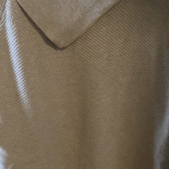 WHBM Ribbed Zip Pullover - Picture 4 of 4